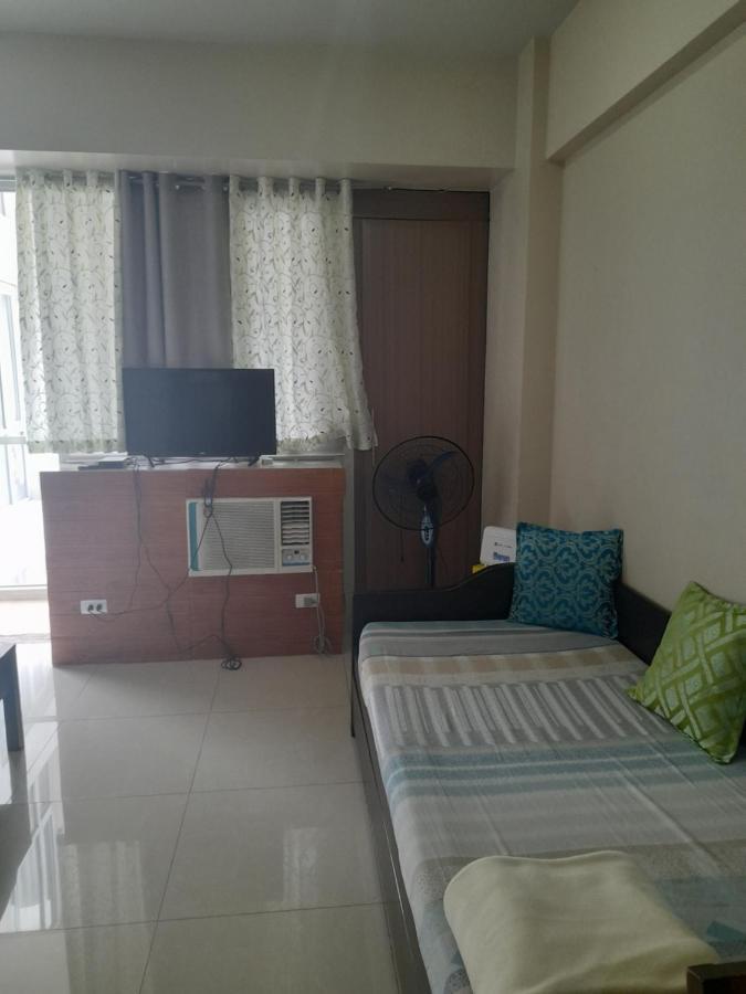 One Palm Tree Villas-Kenzie Place Terminal 3 Airport Manila Esterno foto